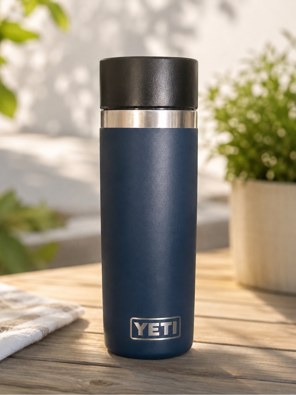 Yeti Navy Blue Insulated Travel Bottle with Black Cap - Picture 2 of 5